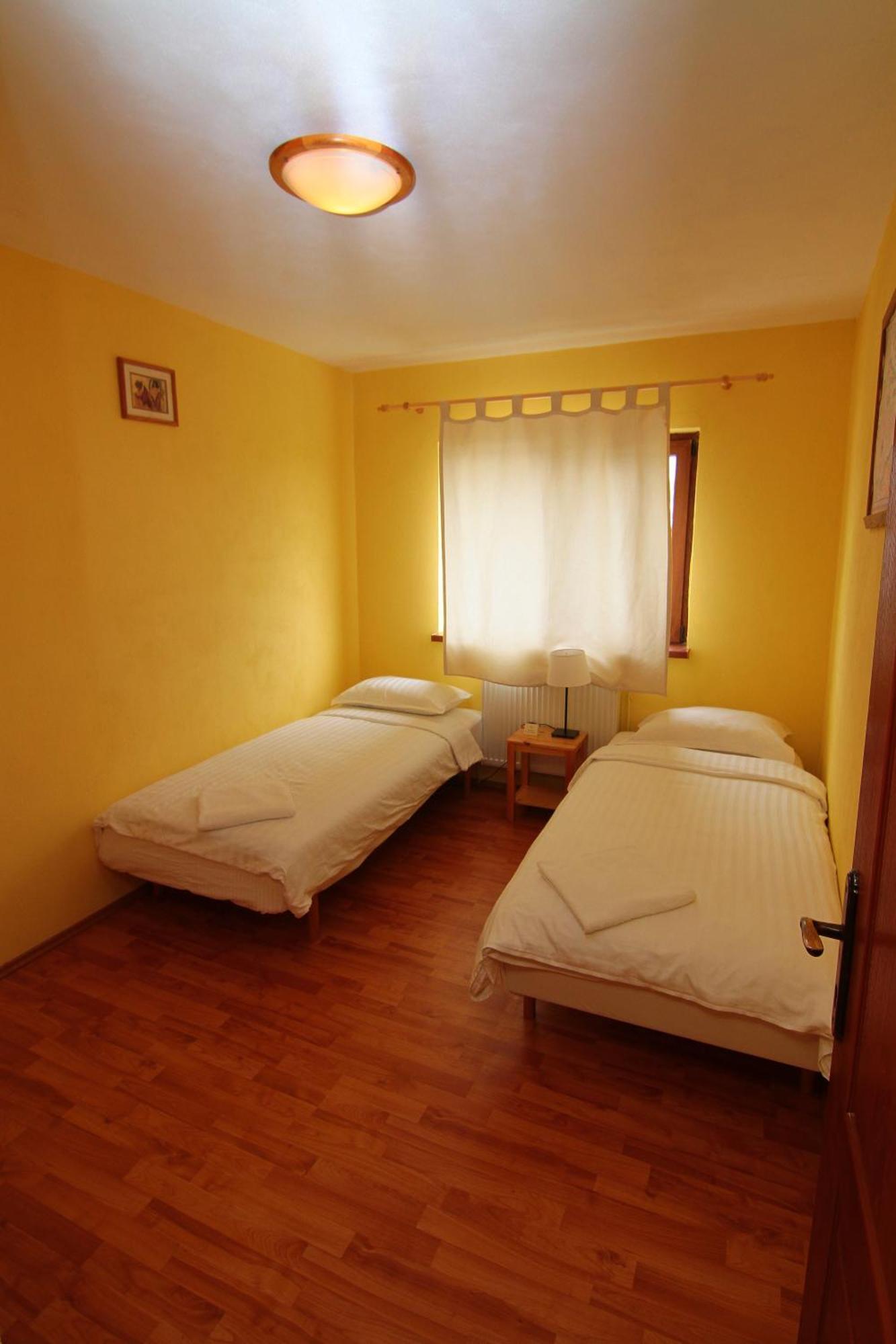 Belegania Villa Oarja Szoba fotó